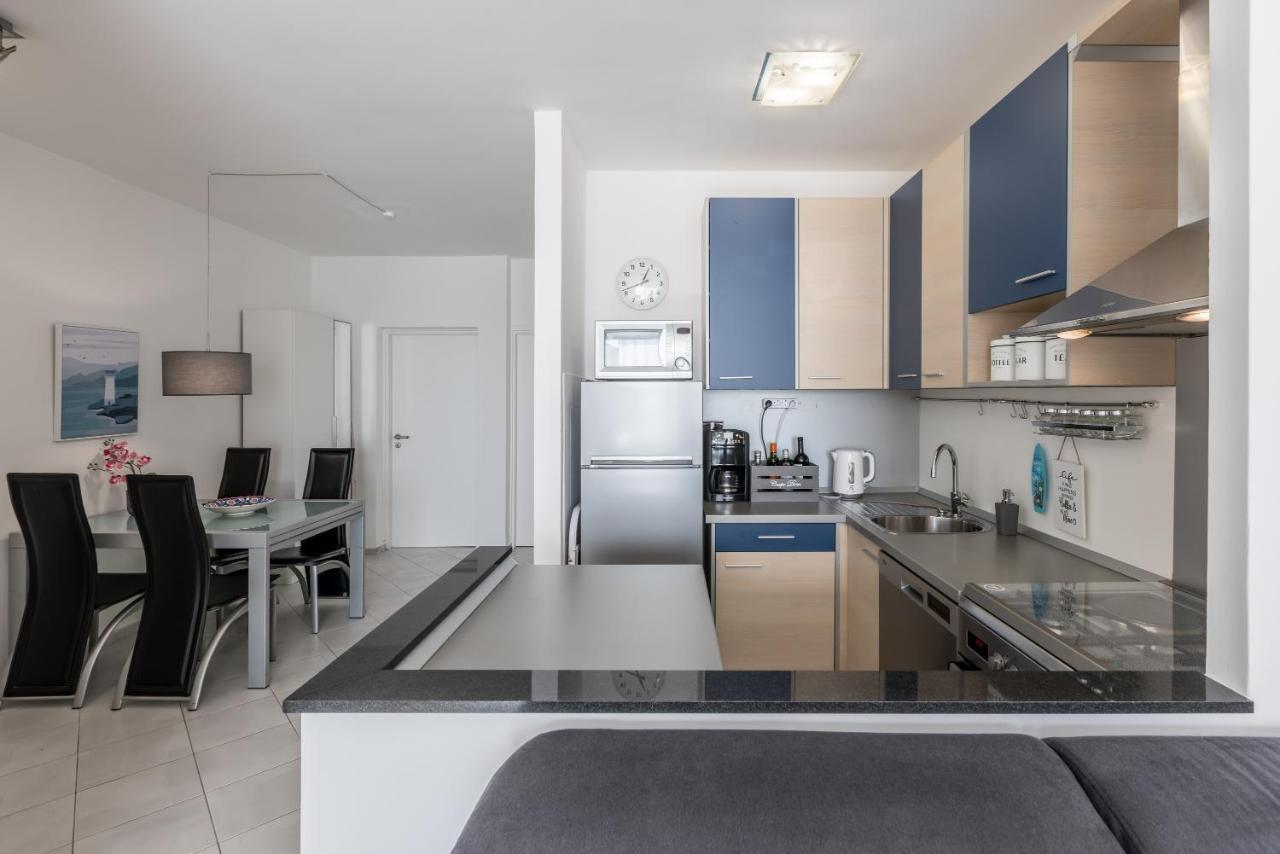 Sundowners Apartment, 52Qm, Double & Single Bed, 10 Min From Old Town Of Split Exterior foto